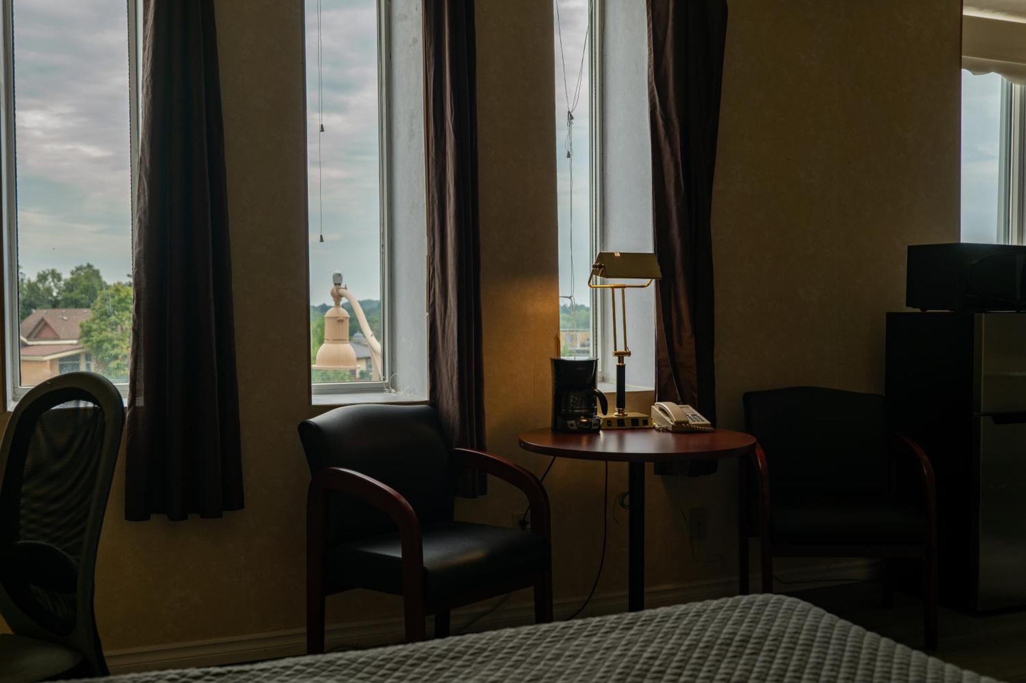 Royal Inn & Suites Guelph Ngoại thất bức ảnh
